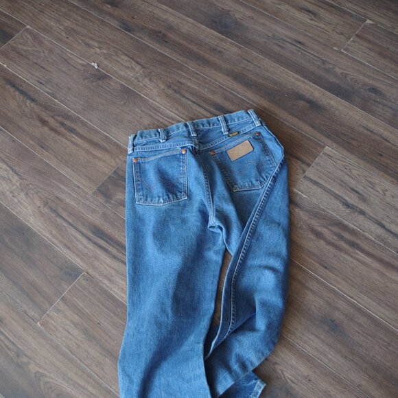 Women's Wrangler Jeans - Picture 5 of 5